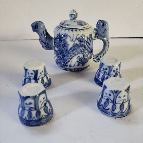 Miniture  Saki Set - Picture 3 of 9